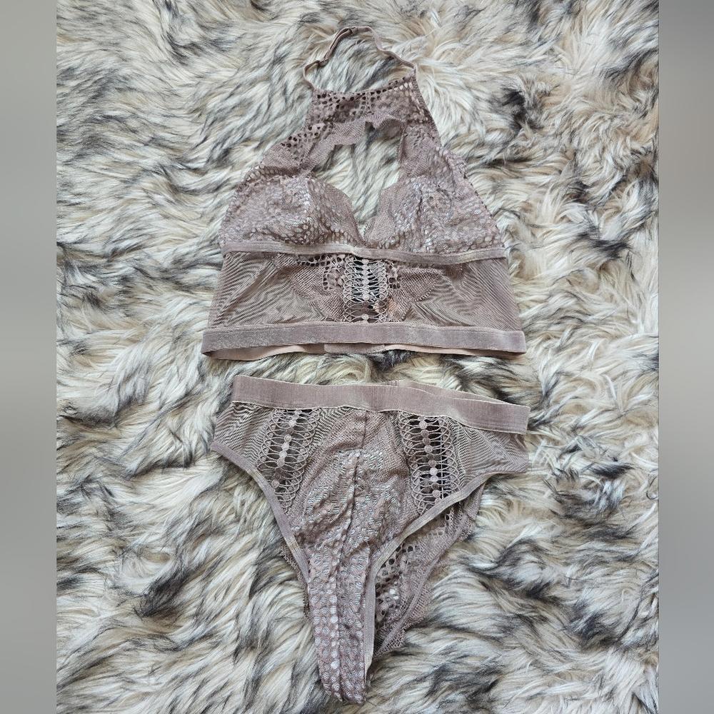 Victorias Secret Bralette & Pamty Set in Taupe